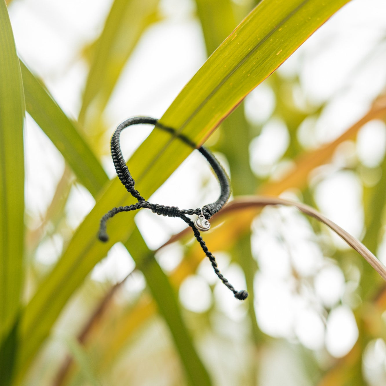 Black Beach Bracelet - ScentiMelti Home Fragrance, Beauty & Gifts UK