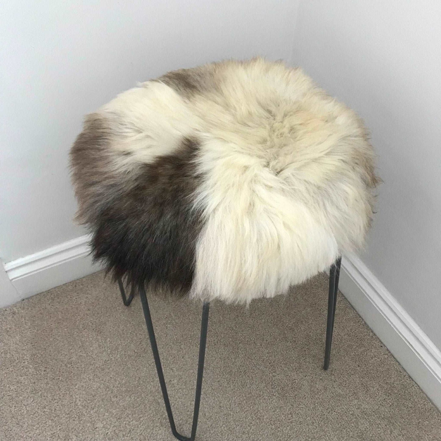 100% Genuine Real Sheepskin Seat Pad British Roundie 35cm Cream / Light Browns - ScentiMelti Home Fragrance, Beauty & Gifts UK