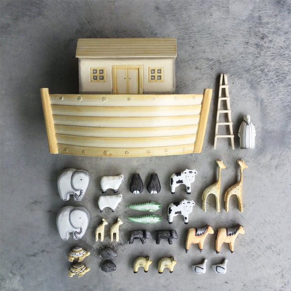 Noah's Ark And Animals In Wooden Gift Box - ScentiMelti Home Fragrance, Beauty & Gifts UK