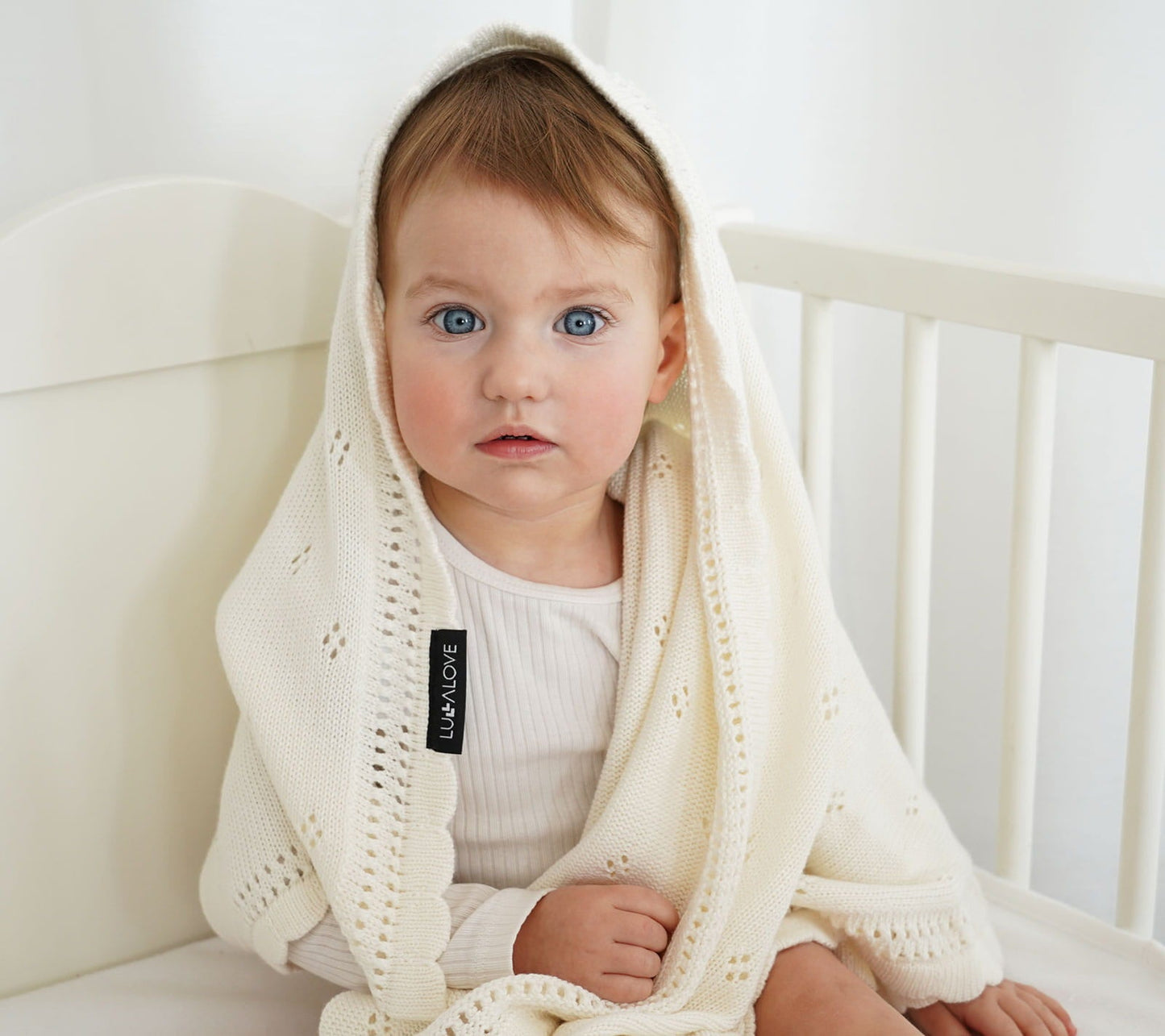 Soft cellular bamboo baby blanket - Coconut - Daisy - ScentiMelti Home Fragrance, Beauty & Gifts UK