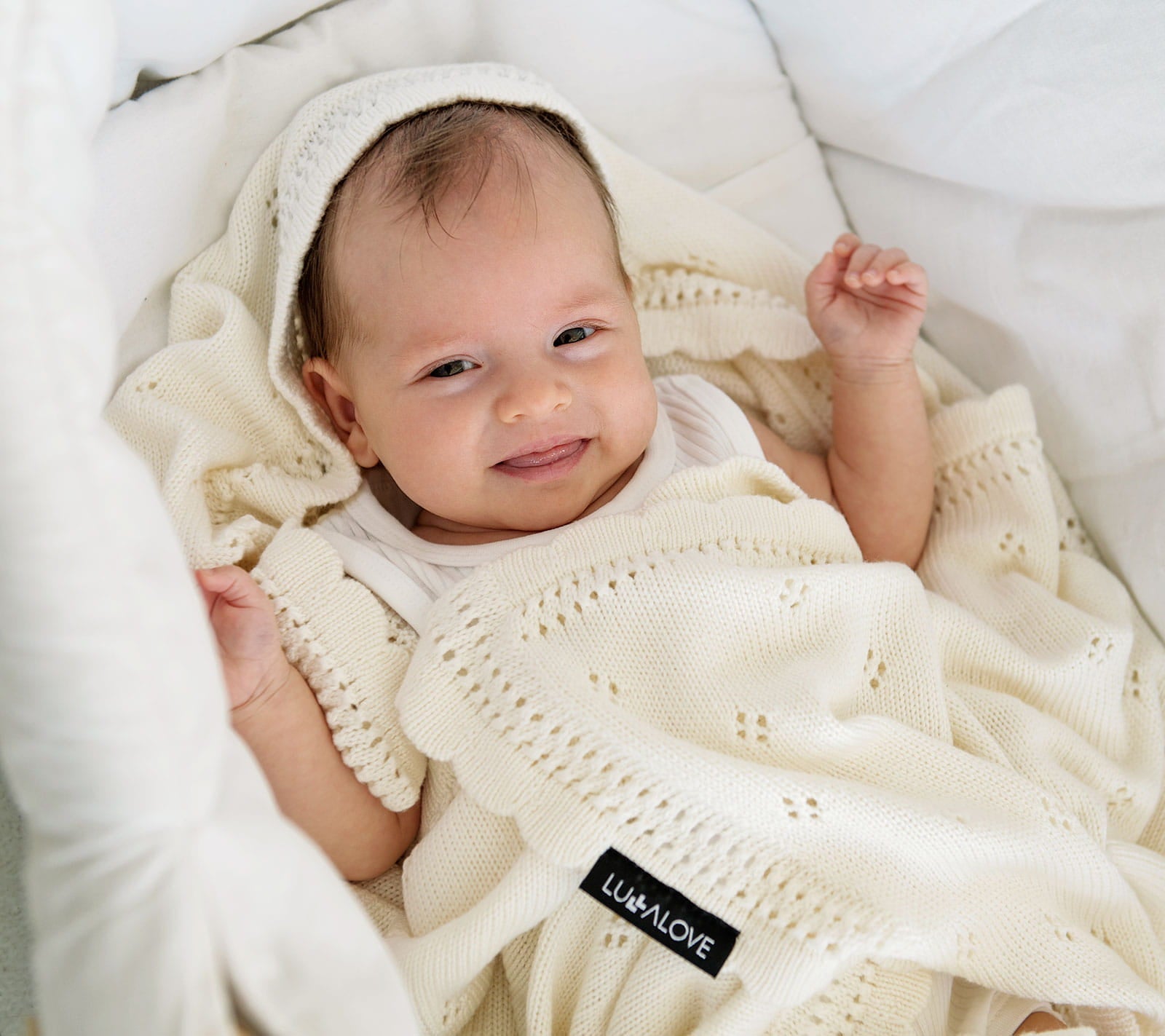 Soft cellular bamboo baby blanket - Coconut - Daisy - ScentiMelti Home Fragrance, Beauty & Gifts UK