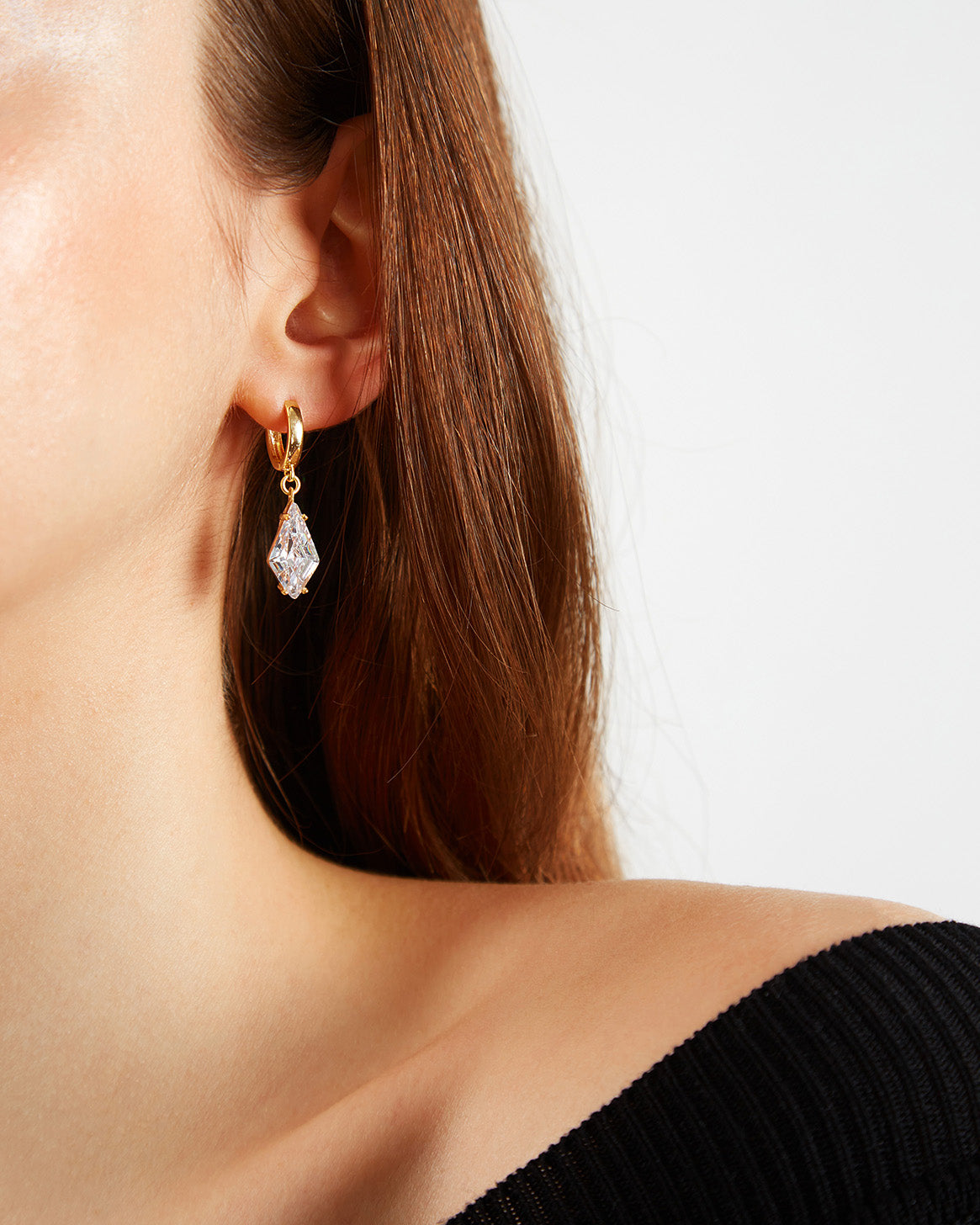 Shine Bright Rhombus Drop Earrings: Gold