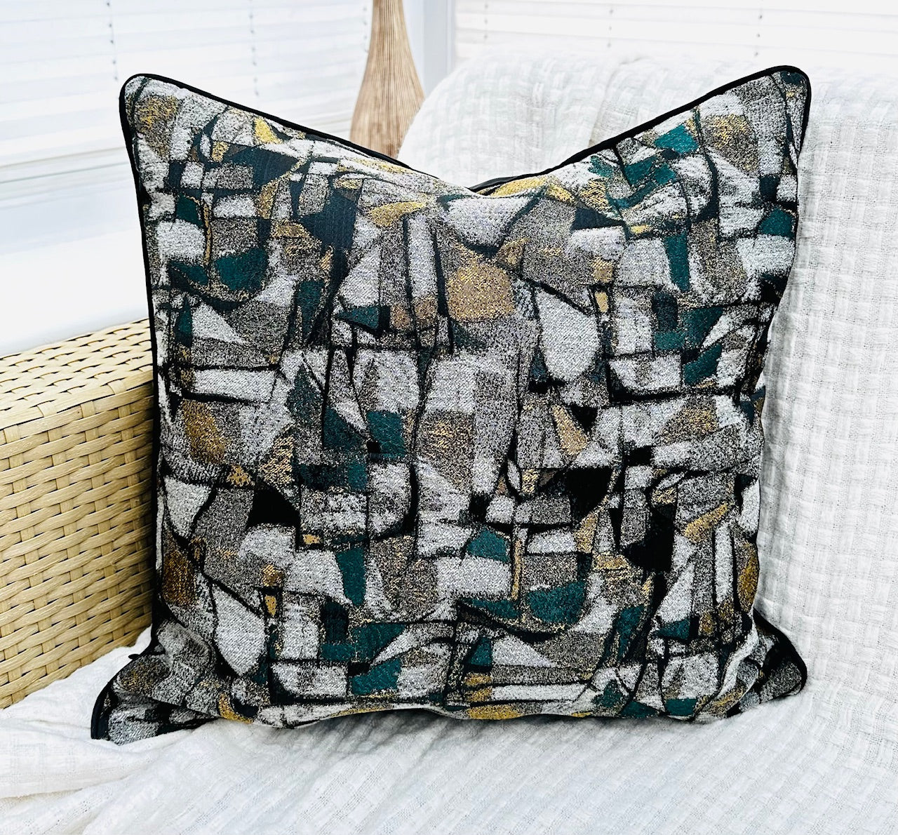 Designer Cushion Cover (18x18" - 45x45 cm) - Style 67 - ScentiMelti Home Fragrance, Beauty & Gifts UK