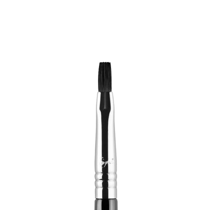 Sigma Beauty E16 Tightline Liner Brush - ScentiMelti Home Fragrance, Beauty & Gifts UK