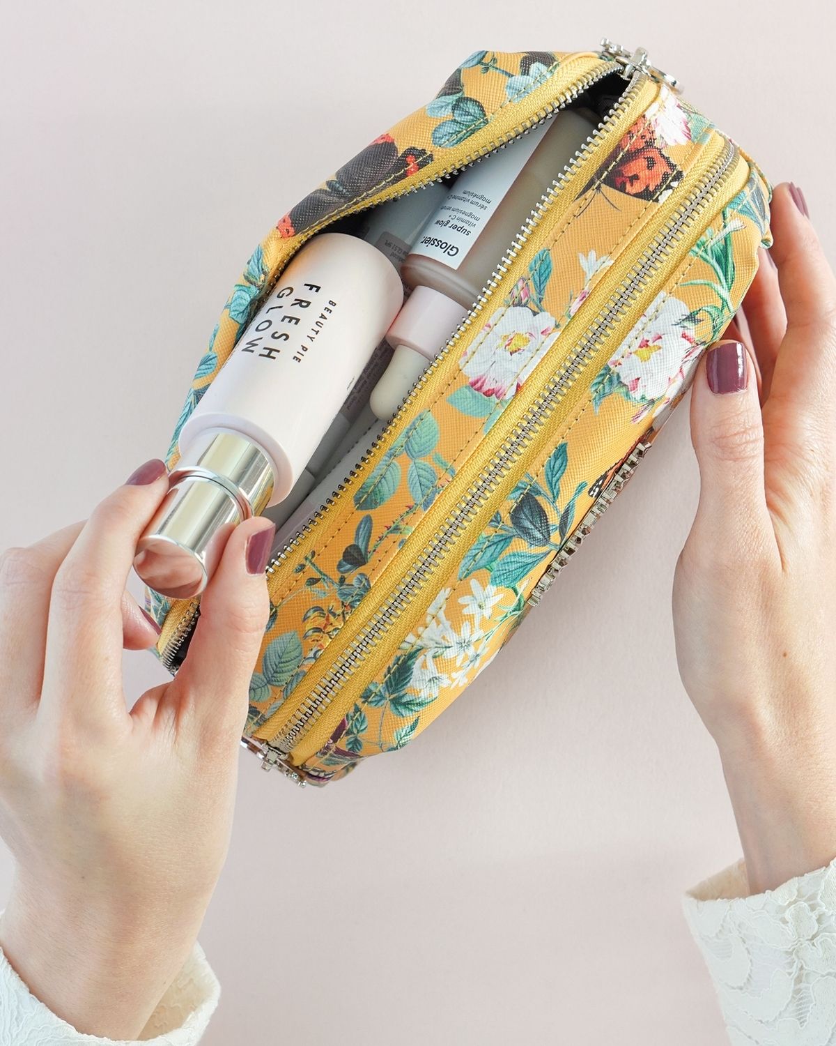 Spicy Mustard Essential Wash Bag - ScentiMelti Home Fragrance, Beauty & Gifts UK