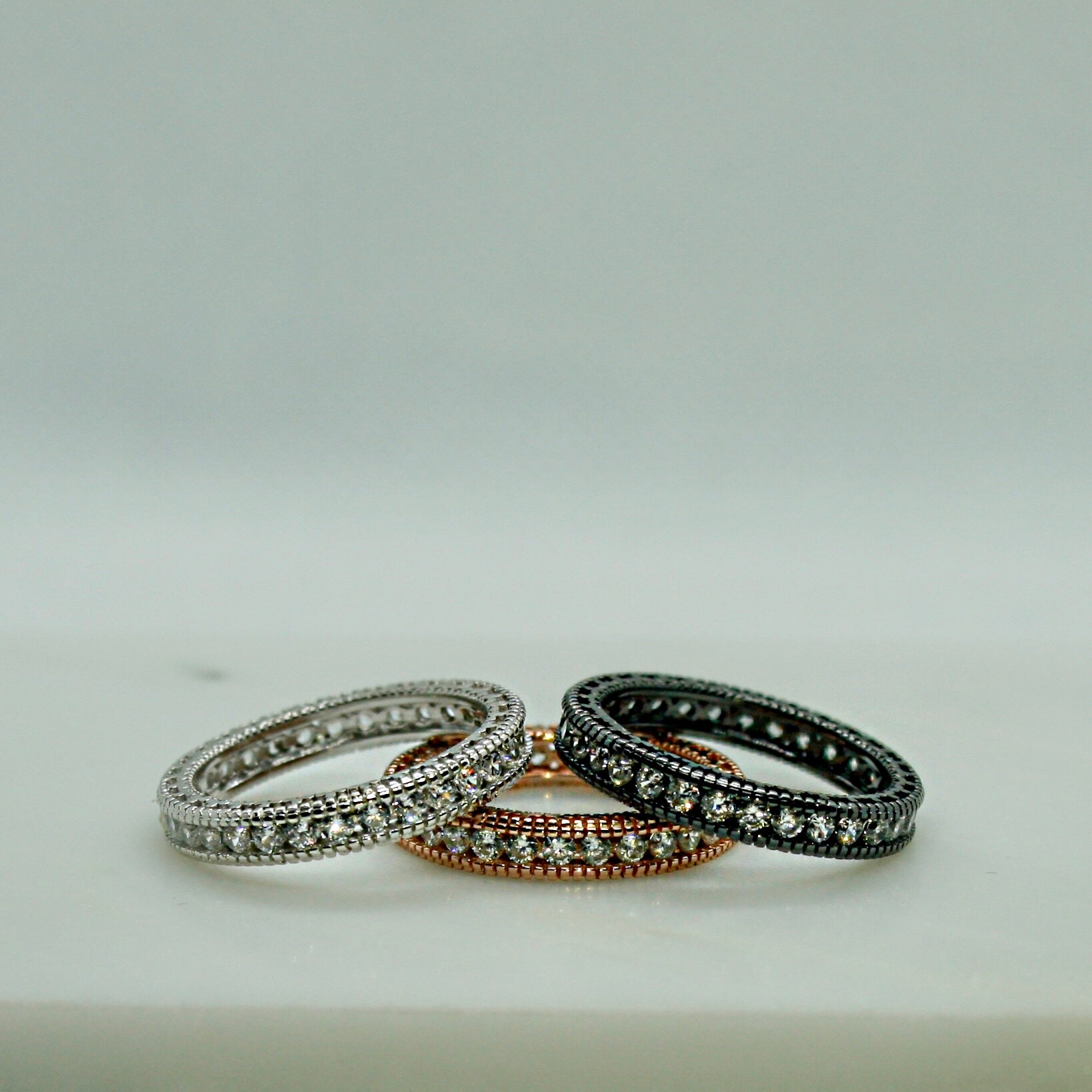 Sandwich ring with pave-set clear zircon stones - ScentiMelti Home Fragrance, Beauty & Gifts UK