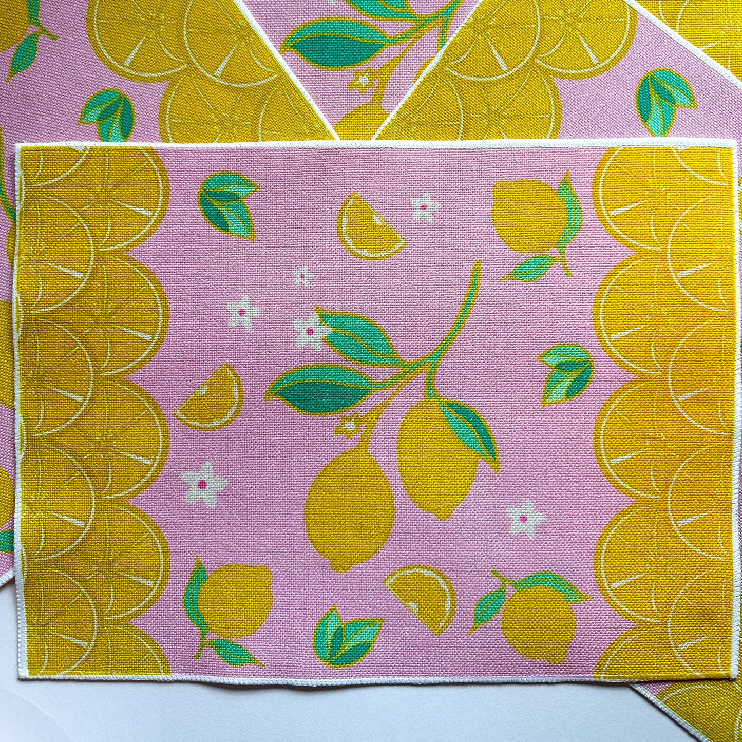 Lemon linen placemat in medium and large size - ScentiMelti Home Fragrance, Beauty & Gifts UK