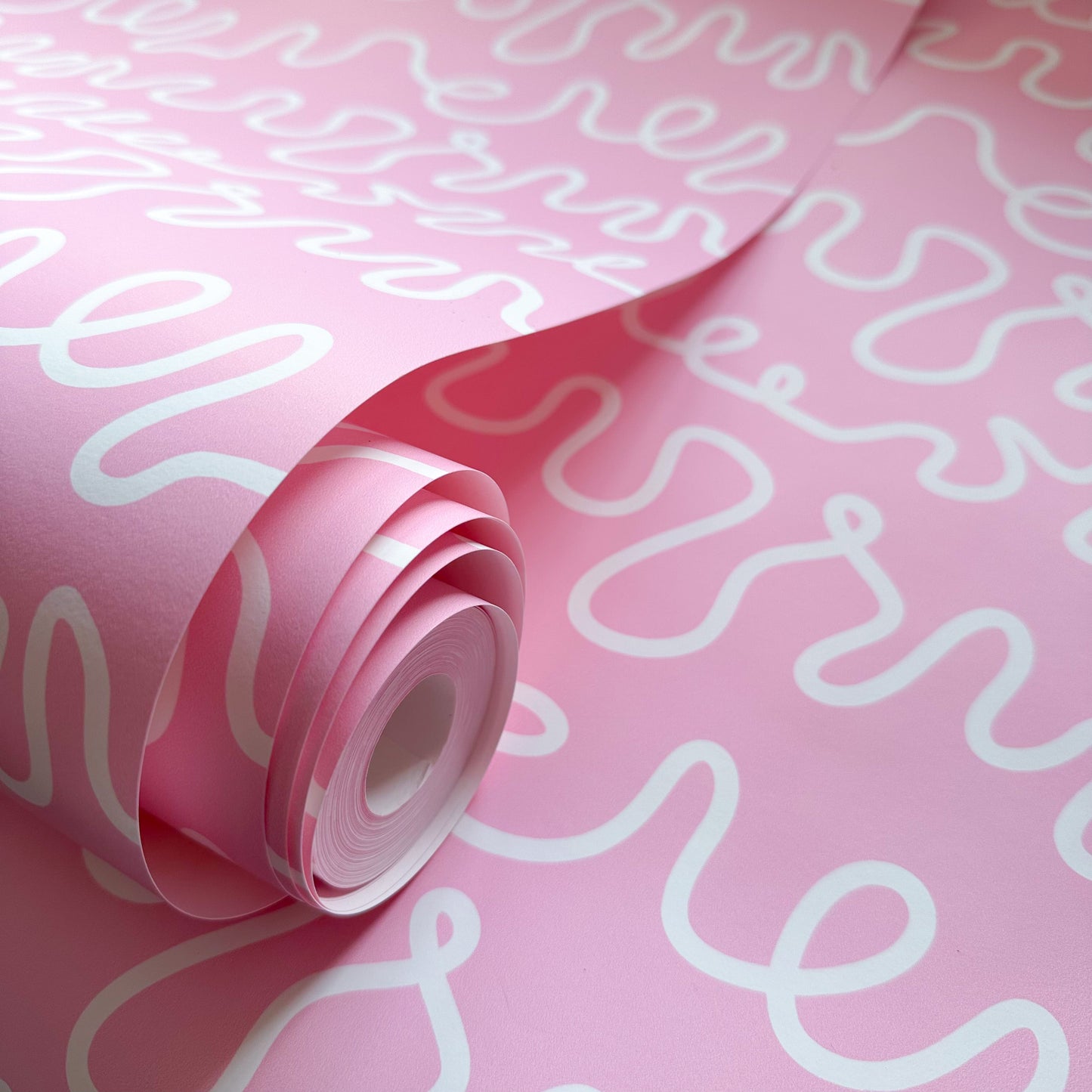 Squiggle Wallpaper in Pink Candy | Abstract wallpaper - ScentiMelti Home Fragrance, Beauty & Gifts UK