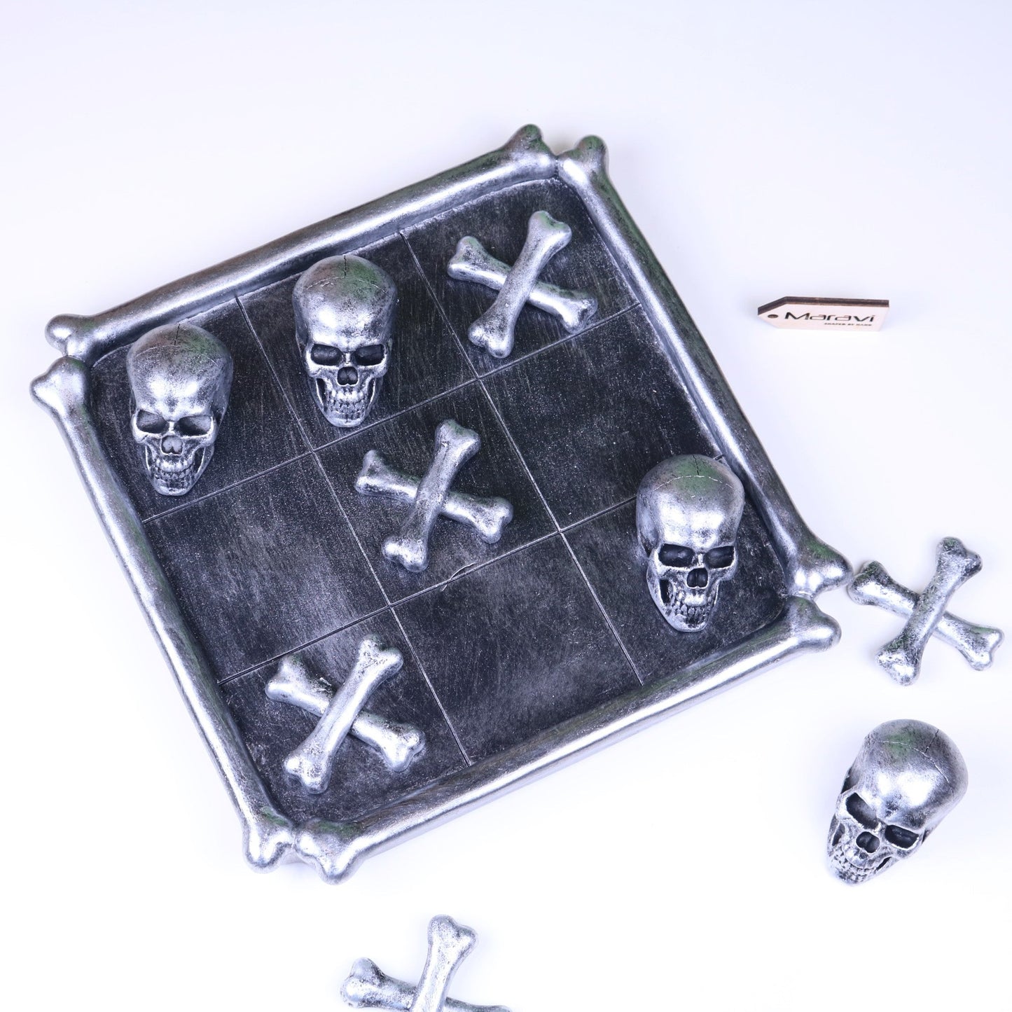 Skull and Crossbones Game Tic Tac Toe - ScentiMelti Home Fragrance, Beauty & Gifts UK