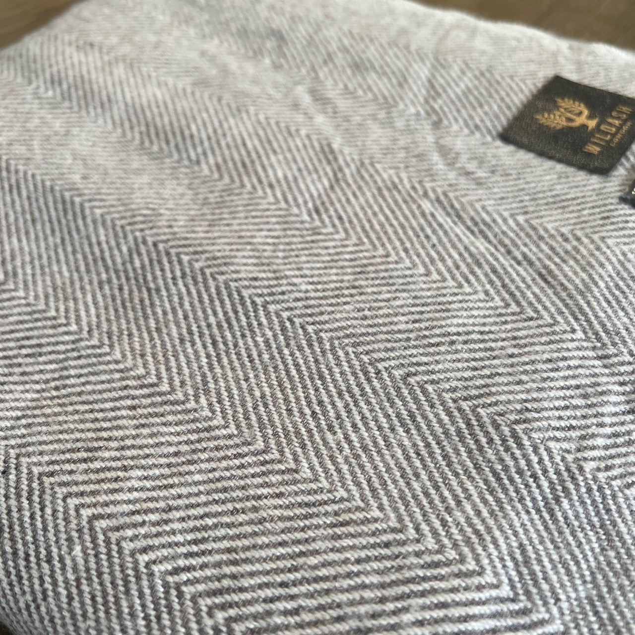 XL Super Soft Grey-Brown Herringbone Cashmere Throw | 125 cm x 250 cm - ScentiMelti Home Fragrance, Beauty & Gifts UK