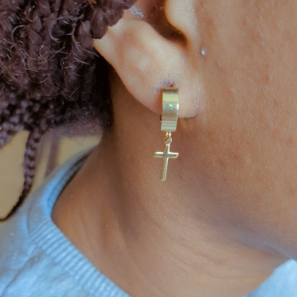 Zelle Noir Gold Plated Hip Hop Cross Earrings Zelle Noir LTD ScentiMelti Wax Melts