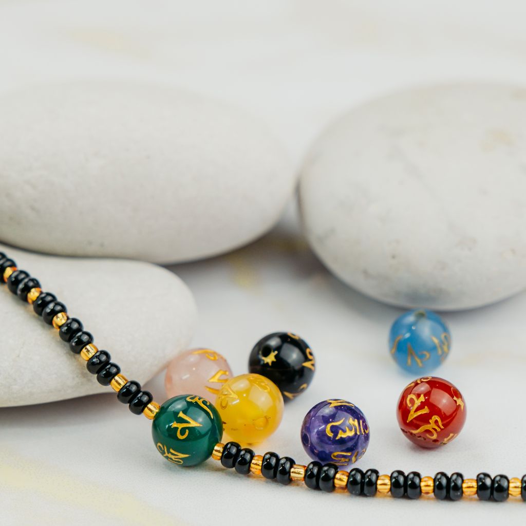 Black Bead Buddhist Tibetan Prayer Monk OM Mantra Chanting Nazaria Bracelet The Colourful Aura ScentiMelti Wax Melts