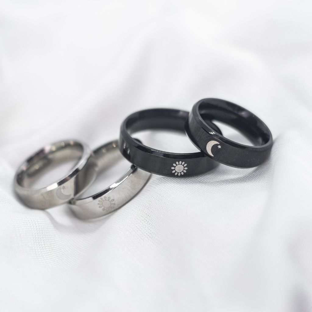 Black Band Matching Couple Moon and Sun Promise Ring set - ScentiMelti Home Fragrance, Beauty & Gifts UK