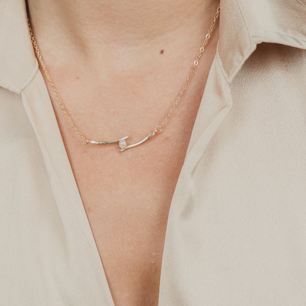 Gold Single White Pearl Inlaid Irregular Shape Minimalist Slim Pendant Necklace - ScentiMelti Home Fragrance, Beauty & Gifts UK