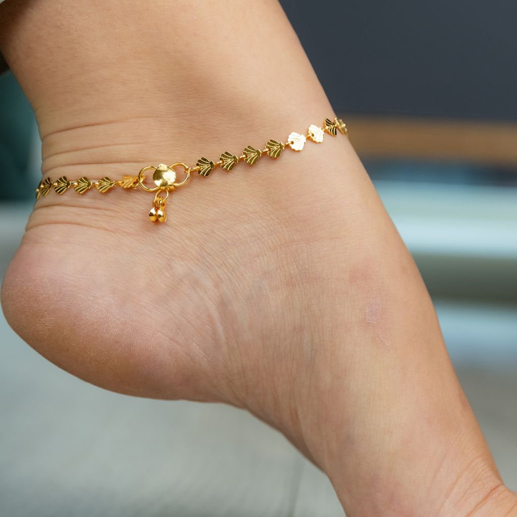 Golden Brass Fan Charm Minimalist Thin Slim Foot Payal Anklet - ScentiMelti Home Fragrance, Beauty & Gifts UK