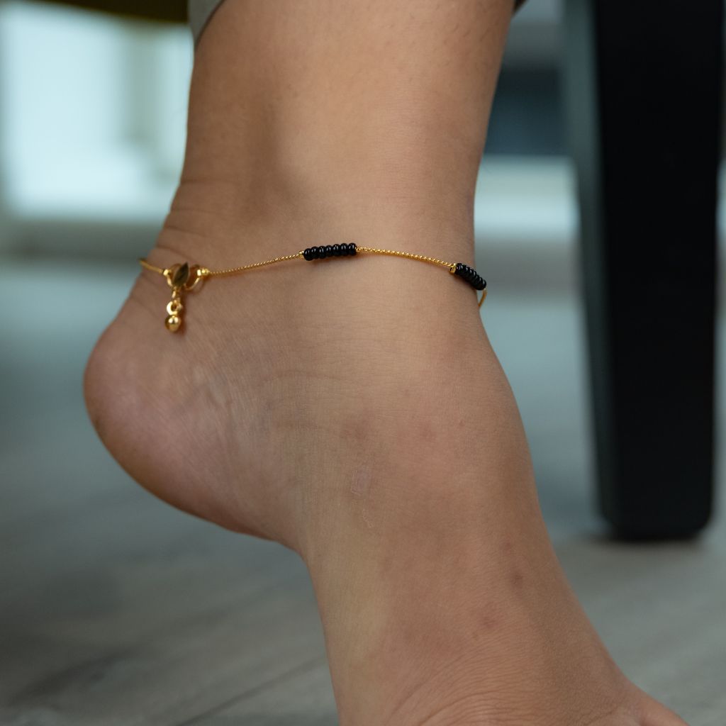 Golden Brass Black Pearl Minimalist Thin Slim Foot Payal Anklet - ScentiMelti Home Fragrance, Beauty & Gifts UK