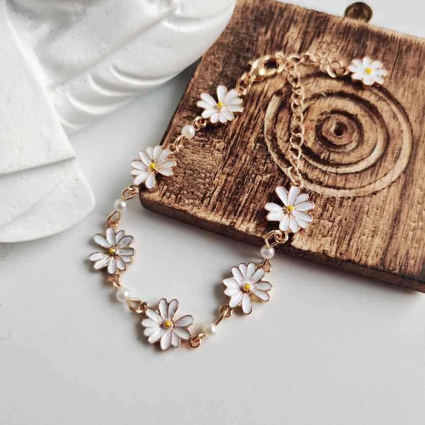 Gold Plated Sun Flower Charms Summer Indie Boho Daisy Floral Adjustable Bracelet - ScentiMelti Home Fragrance, Beauty & Gifts UK