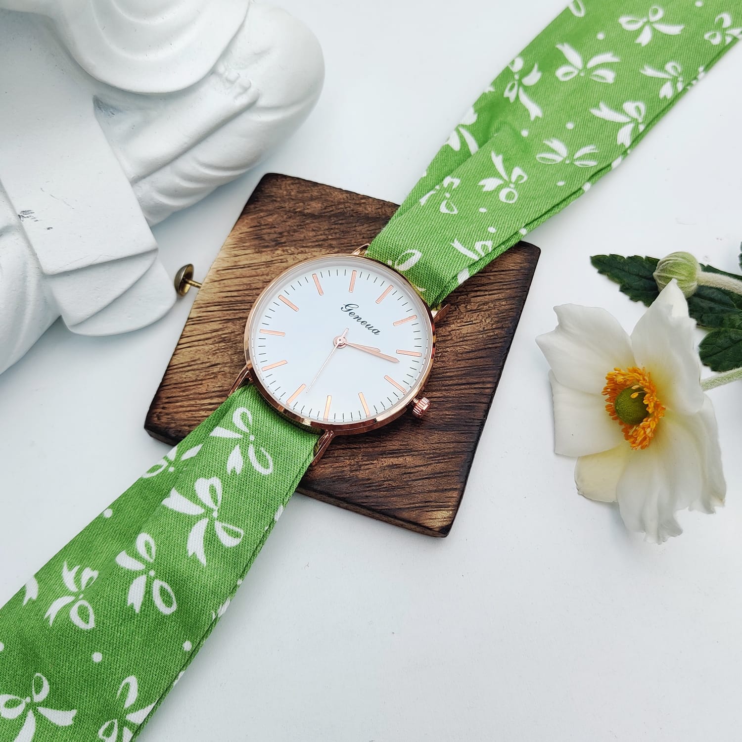 Green Floral Print Changeable Fabric Strap Tie Knot Women Wristwatch The Colourful Aura ScentiMelti Wax Melts