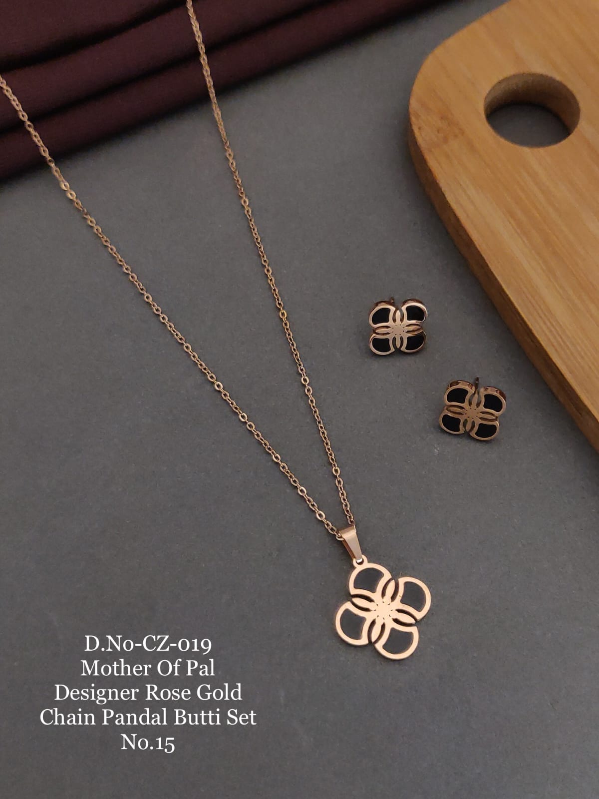 Black Enamel Minimalistic Clover Pendant Necklace and Earring Set - ScentiMelti Home Fragrance, Beauty & Gifts UK