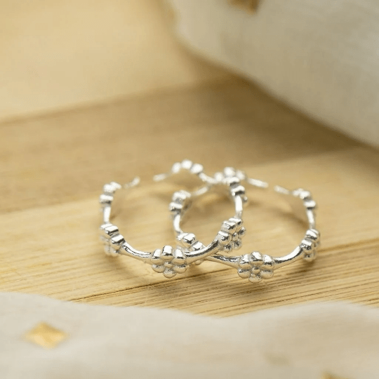 Adjustable Dainty Silver Floral Slim Stacking Simple Daisy Ring - ScentiMelti Home Fragrance, Beauty & Gifts UK