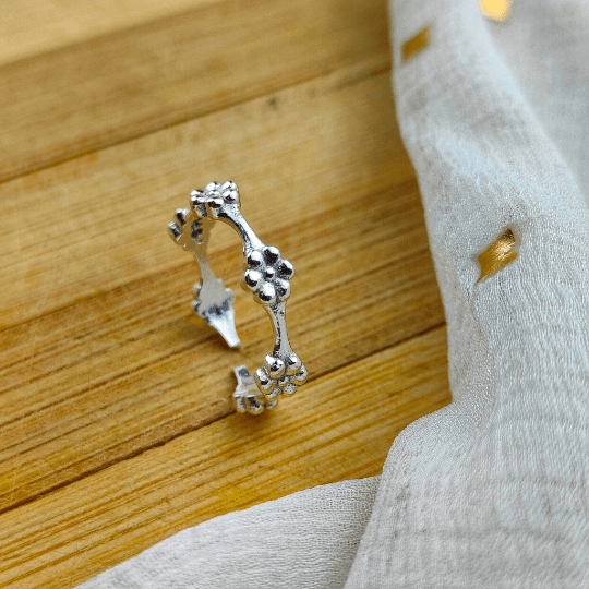 Adjustable Dainty Silver Floral Slim Stacking Simple Daisy Ring - ScentiMelti Home Fragrance, Beauty & Gifts UK