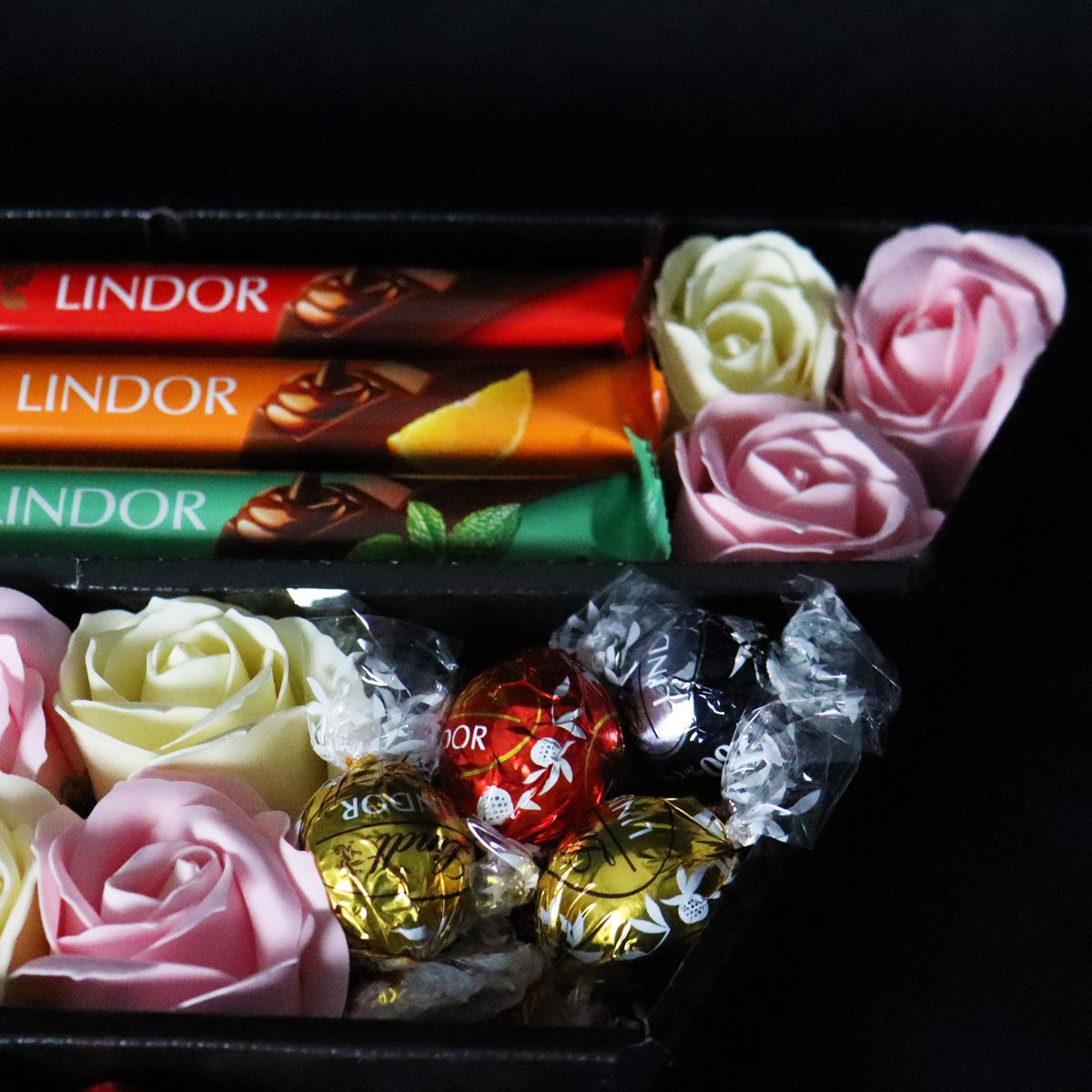 Assorted Lindt Lindor Signature Chocolate Bouquet With Pink & Ivory Roses