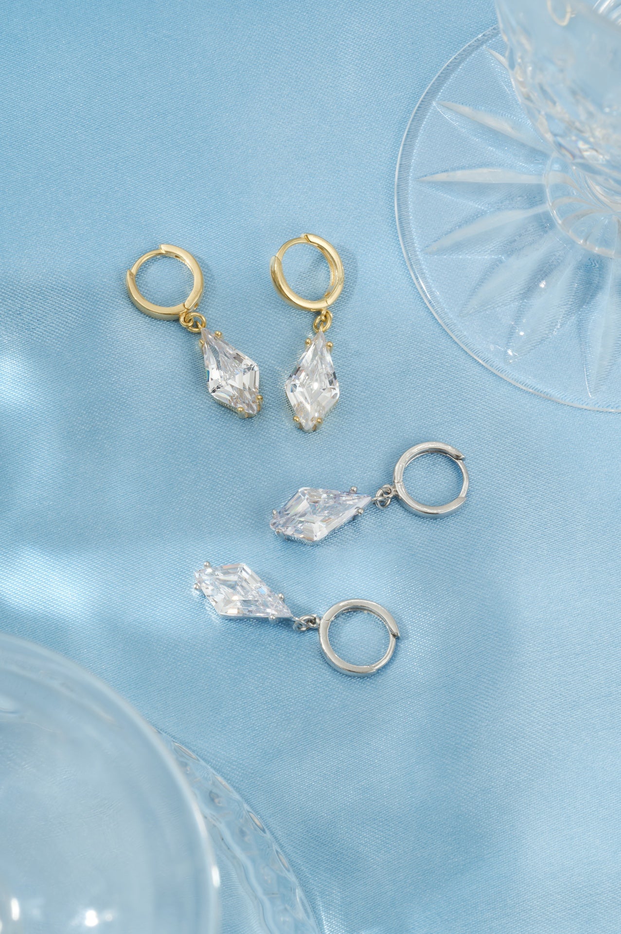 Shine Bright Rhombus Drop Earrings: Silver