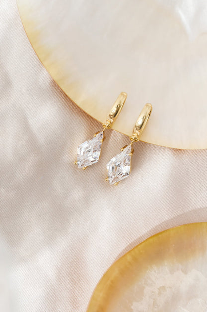 Shine Bright Rhombus Drop Earrings: Gold