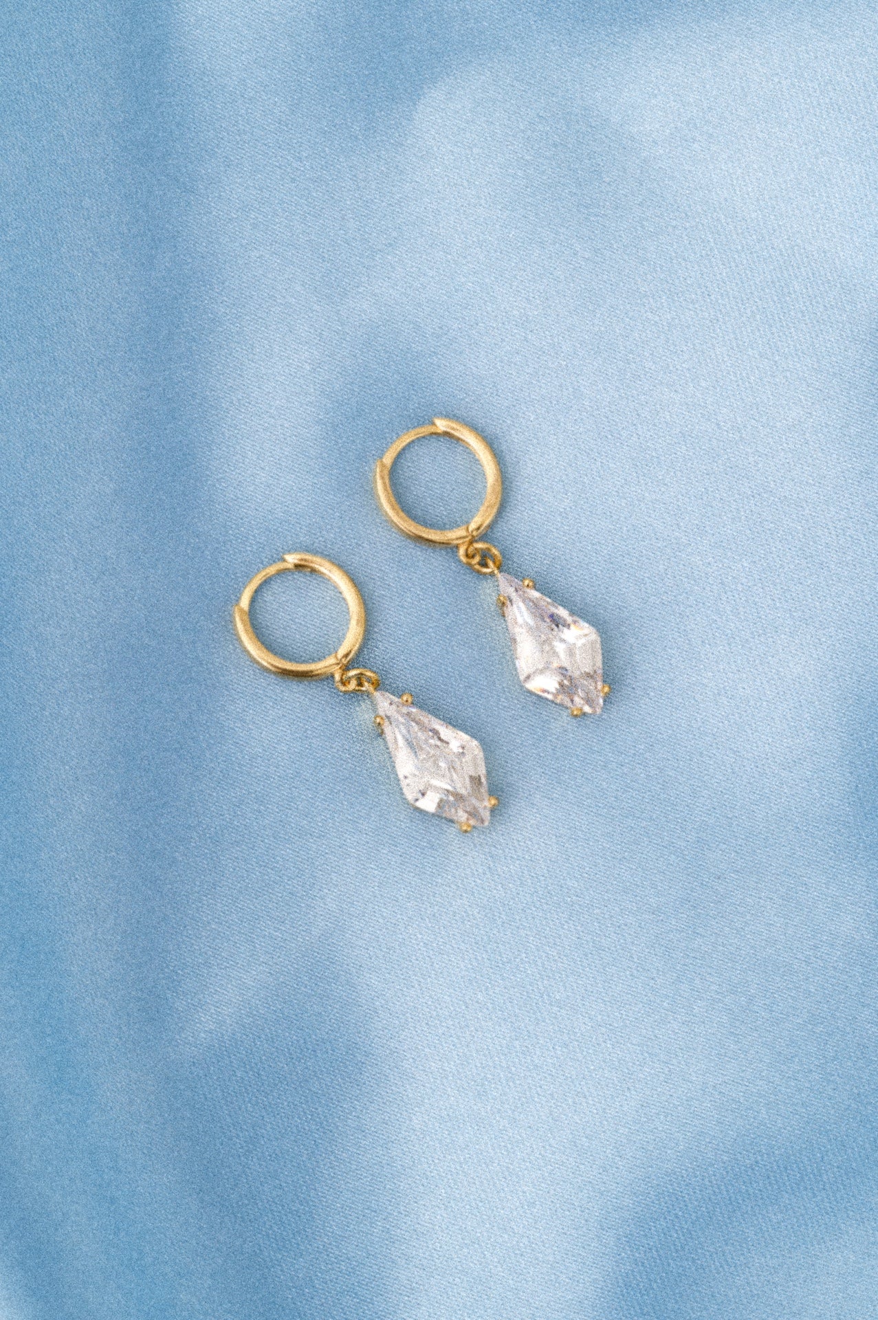 Shine Bright Rhombus Drop Earrings: Gold