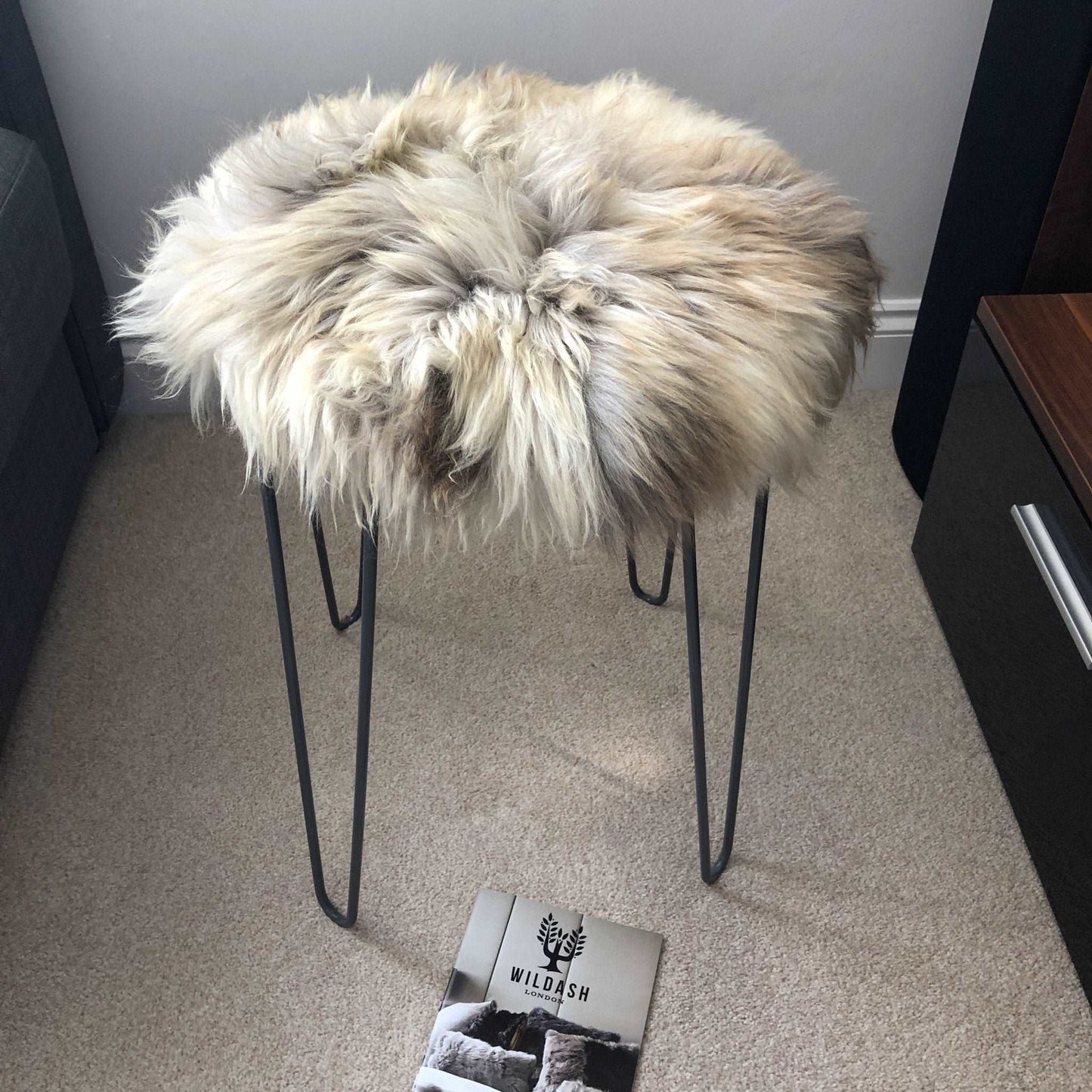 Rare Breed British Sheepskin Roundie Brindle Mix Natural ::: Seat Cover 35cm - ScentiMelti Home Fragrance, Beauty & Gifts UK