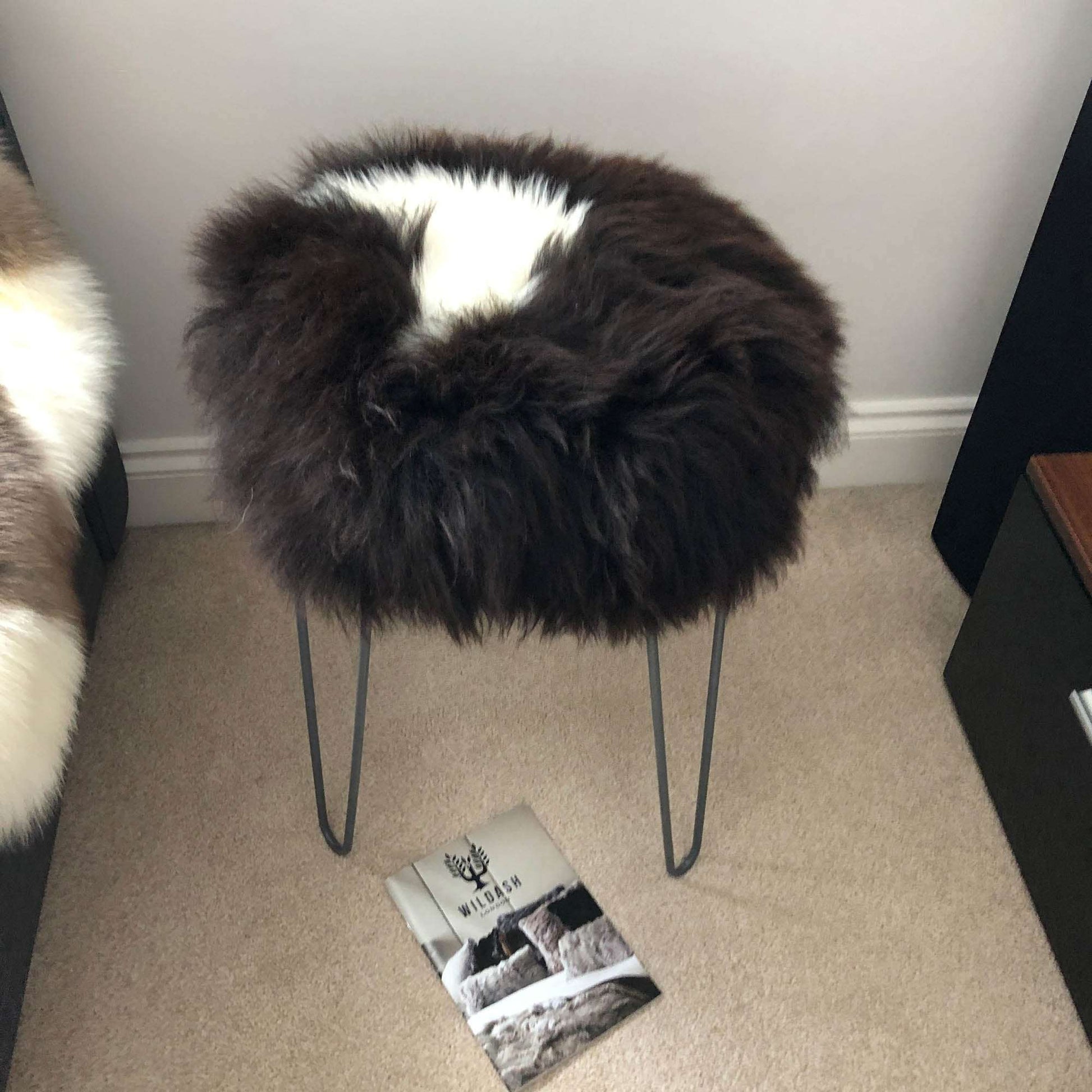 British Sheepskin Roundie Natural Brown with White Cream Ivory Feature ::: Seat Cover 35cm - ScentiMelti Home Fragrance, Beauty & Gifts UK