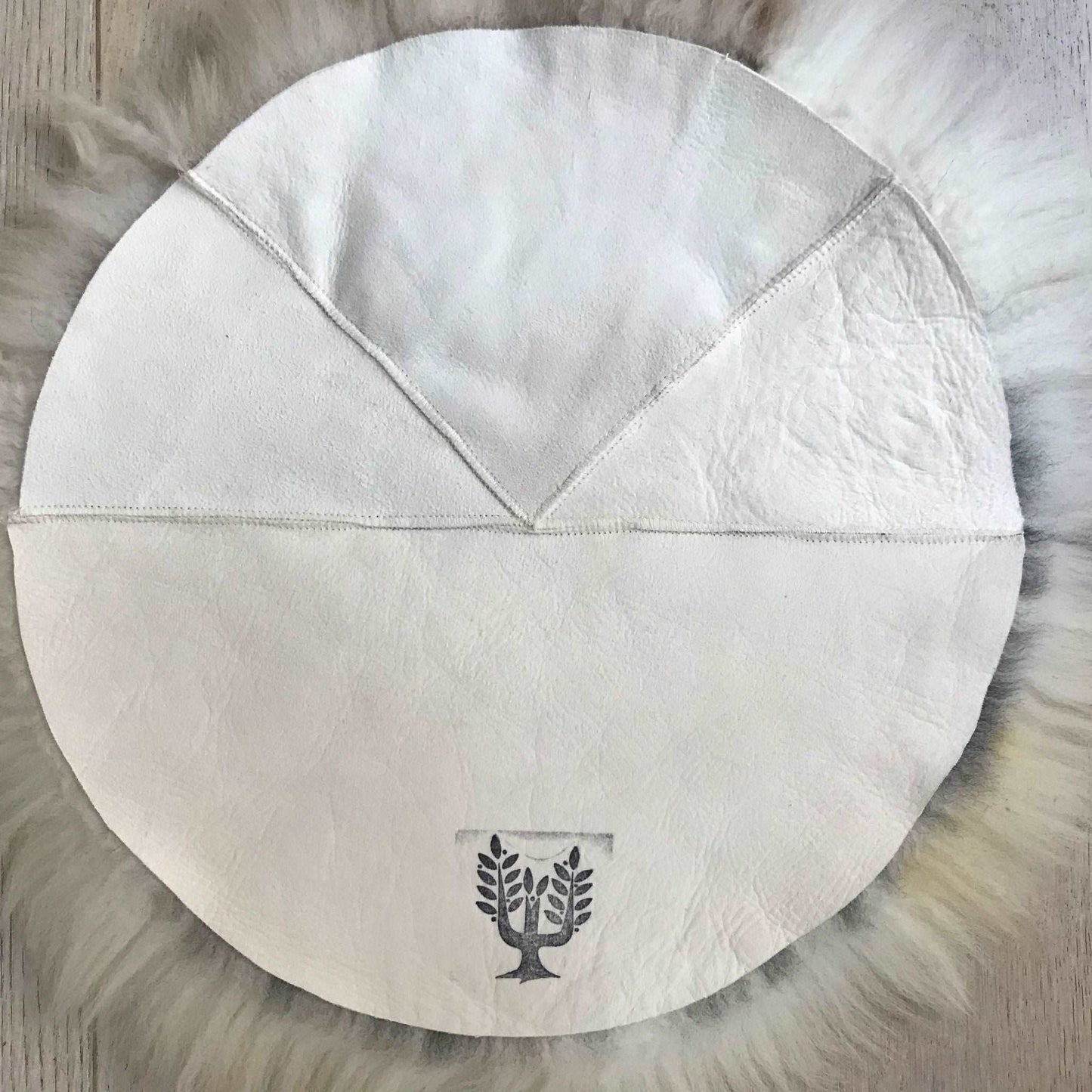 British Sheepskin Roundie Natural Brown with White Cream Ivory Feature ::: Seat Cover 35cm - ScentiMelti Home Fragrance, Beauty & Gifts UK