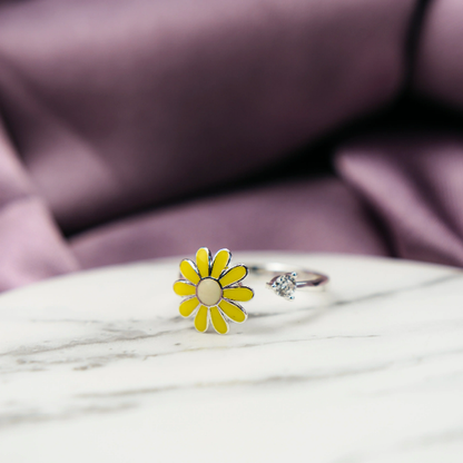 White Rotating Sunflower Meditation Fidget Daisy Dainty Floral Ring - ScentiMelti Home Fragrance, Beauty & Gifts UK