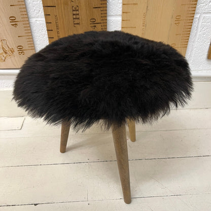 Icelandic Sheepskin Roundie Seat Cover Black Shorn 50mm - ScentiMelti Home Fragrance, Beauty & Gifts UK