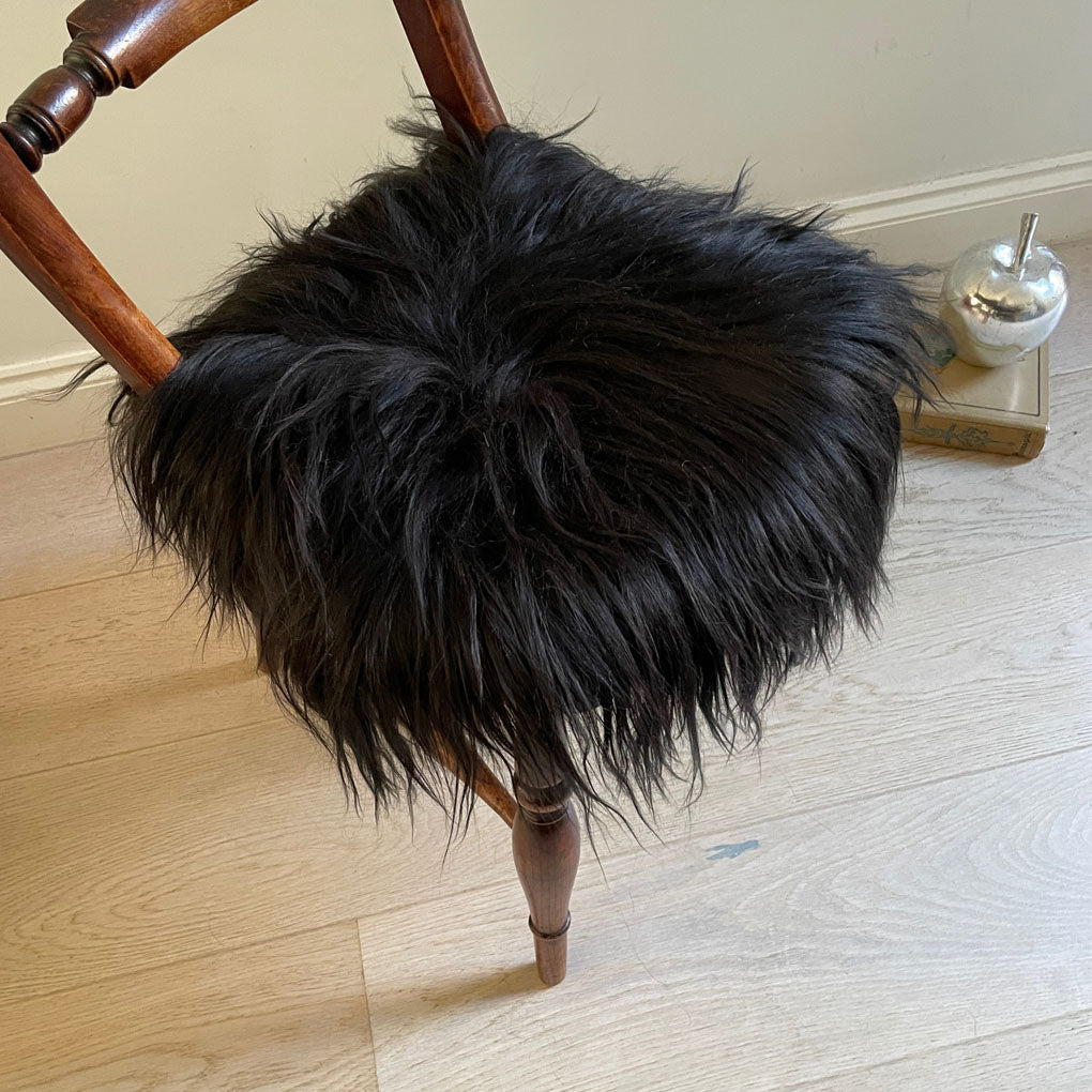 Icelandic Sheepskin Roundie Seat Cover Natural Black Long Fur 35cm - ScentiMelti Home Fragrance, Beauty & Gifts UK