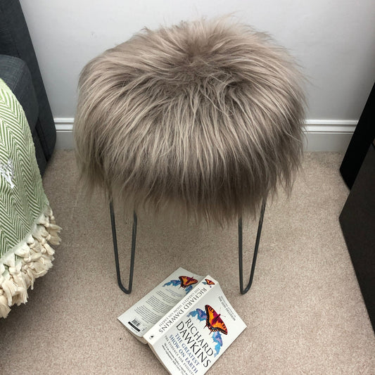 Icelandic Sheepskin Roundie Seat Cover Taupe Long 35cm - ScentiMelti Home Fragrance, Beauty & Gifts UK