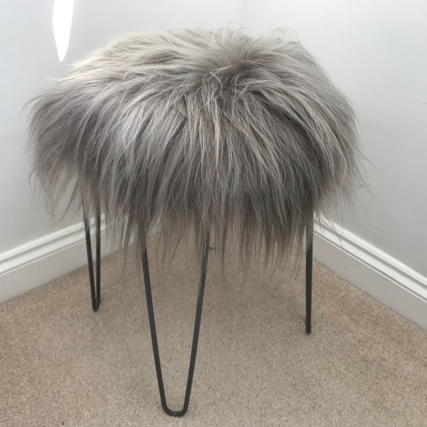 Icelandic Sheepskin Roundie Seat Cover Warm Grey Long 35cm - ScentiMelti Home Fragrance, Beauty & Gifts UK