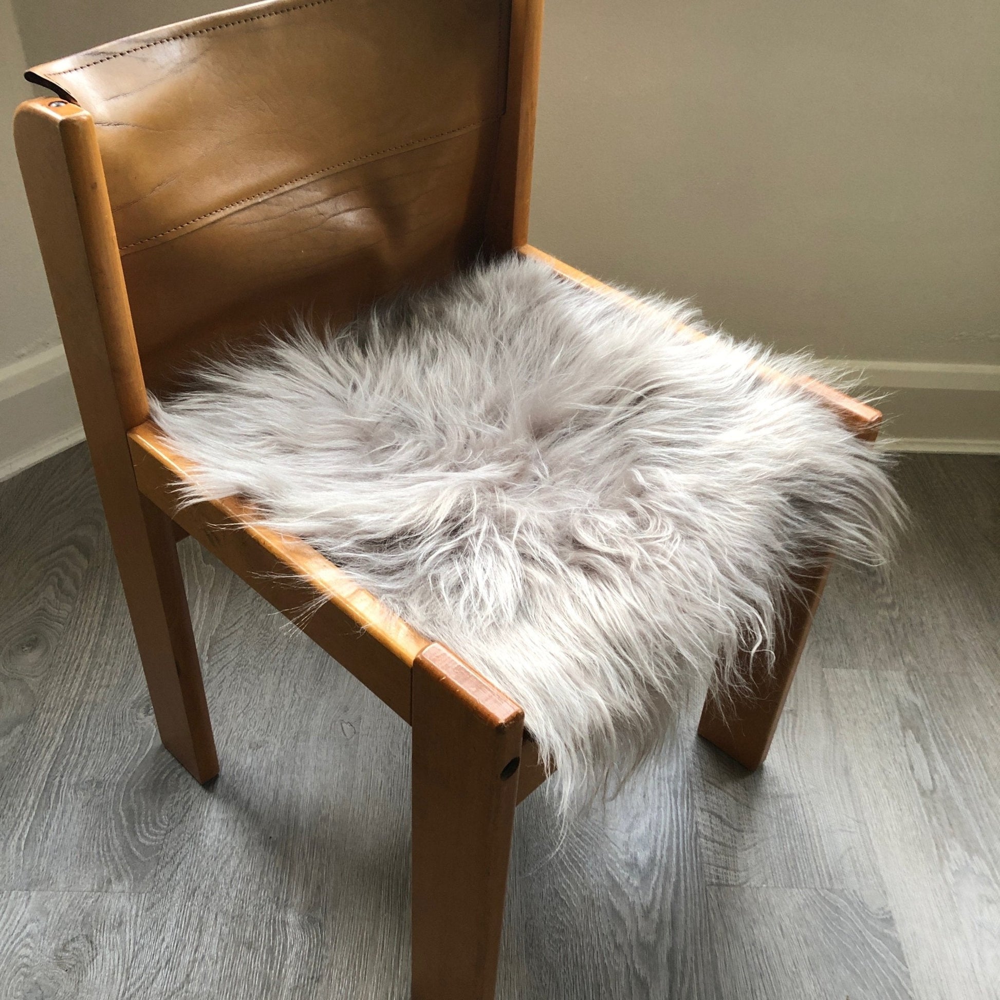 Icelandic Sheepskin Square Seat Cover Dove Grey - ScentiMelti Home Fragrance, Beauty & Gifts UK