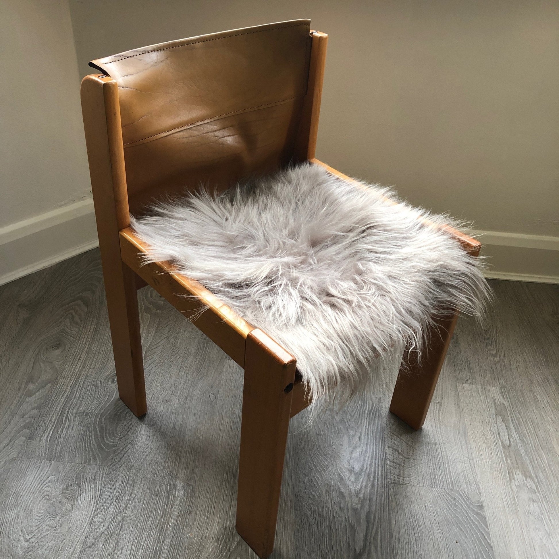 Icelandic Sheepskin Square Seat Cover Dove Grey - ScentiMelti Home Fragrance, Beauty & Gifts UK