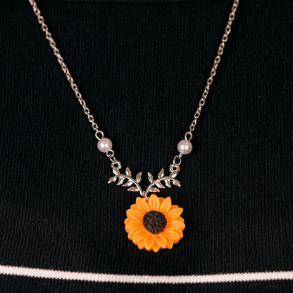 Large Sunflower Daisy Floral Charm Summer Flower Pearl Pendant Necklace - ScentiMelti Home Fragrance, Beauty & Gifts UK