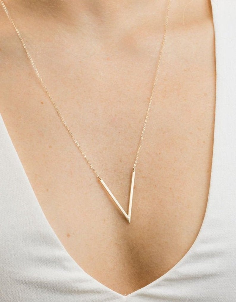 V Shape Triangle Dainty Minimalist Angled Bar Pendant Necklace - ScentiMelti Home Fragrance, Beauty & Gifts UK