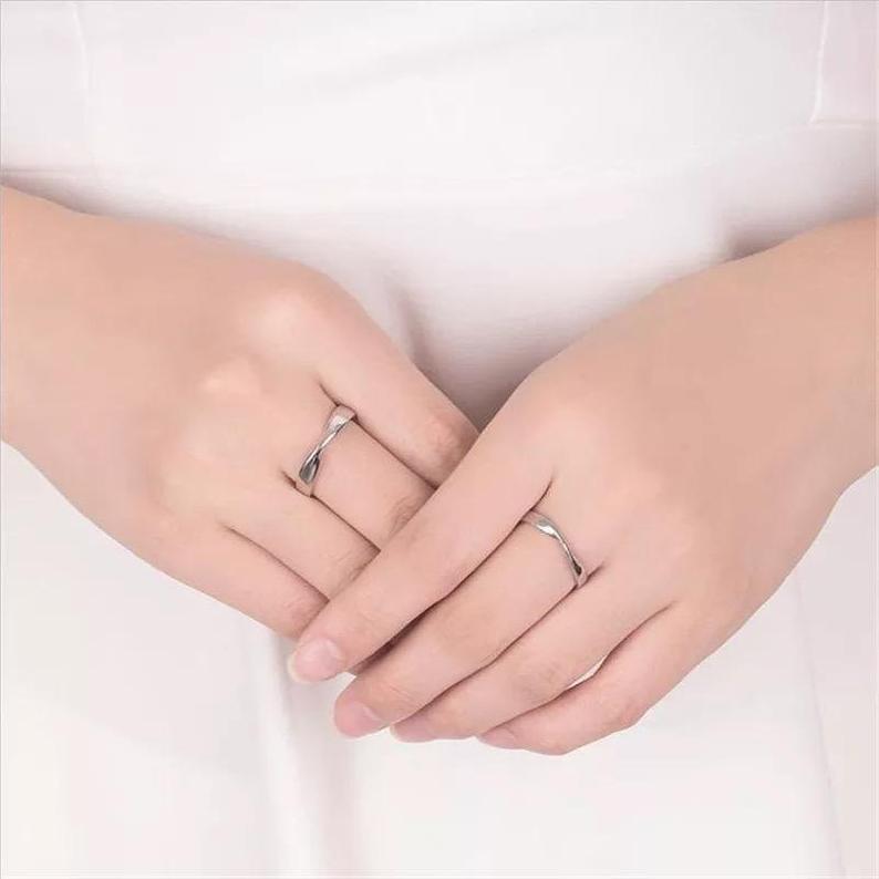 Adjustable Silver Couple Promise Mobius Twist Infinity Ring Set - ScentiMelti Home Fragrance, Beauty & Gifts UK