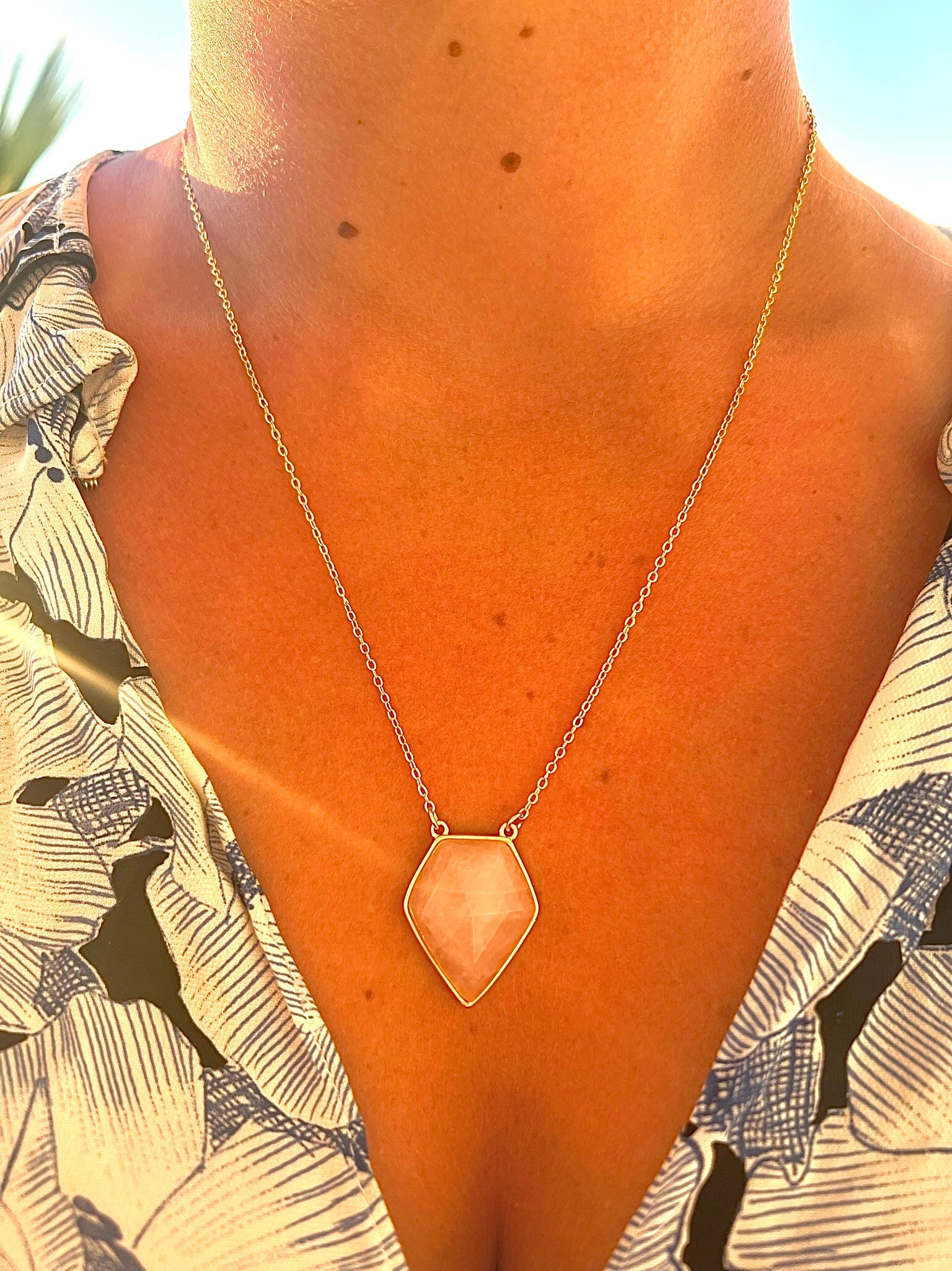 Athena Luxe Faceted Rose Quartz Necklace - ScentiMelti Home Fragrance, Beauty & Gifts UK