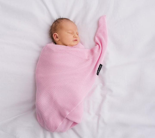 Light knitted bamboo swaddle blanket - Candy Pink - ScentiMelti Home Fragrance, Beauty & Gifts UK