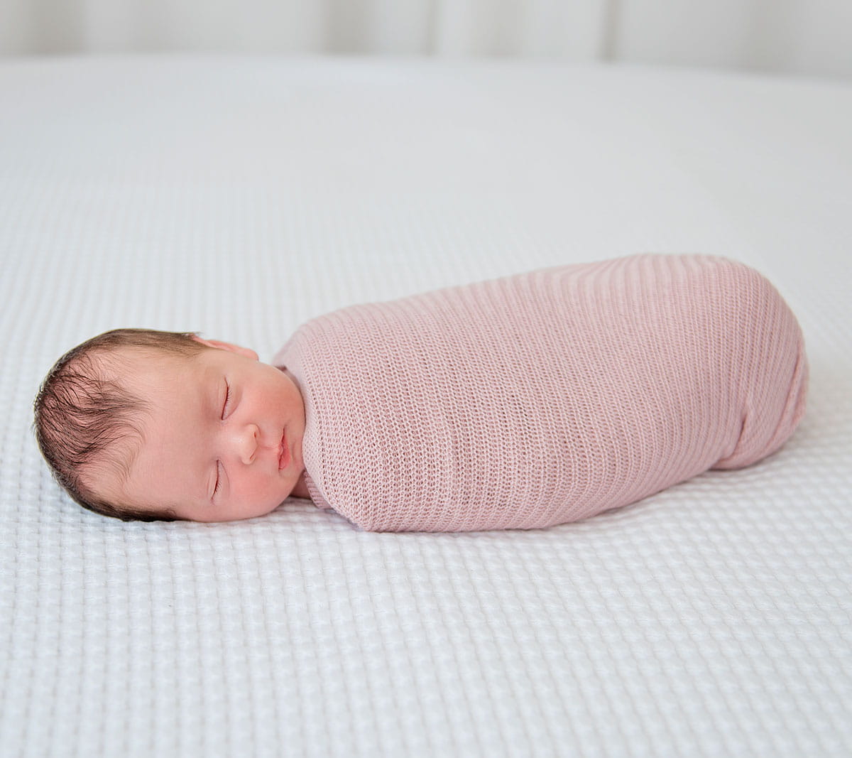 Light knitted bamboo swaddle blanket - Powder pink - ScentiMelti Home Fragrance, Beauty & Gifts UK