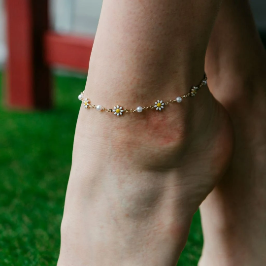 White Daisy Pearl Floral Summer Indie Boho Flower Adjustable Anklet - ScentiMelti Home Fragrance, Beauty & Gifts UK