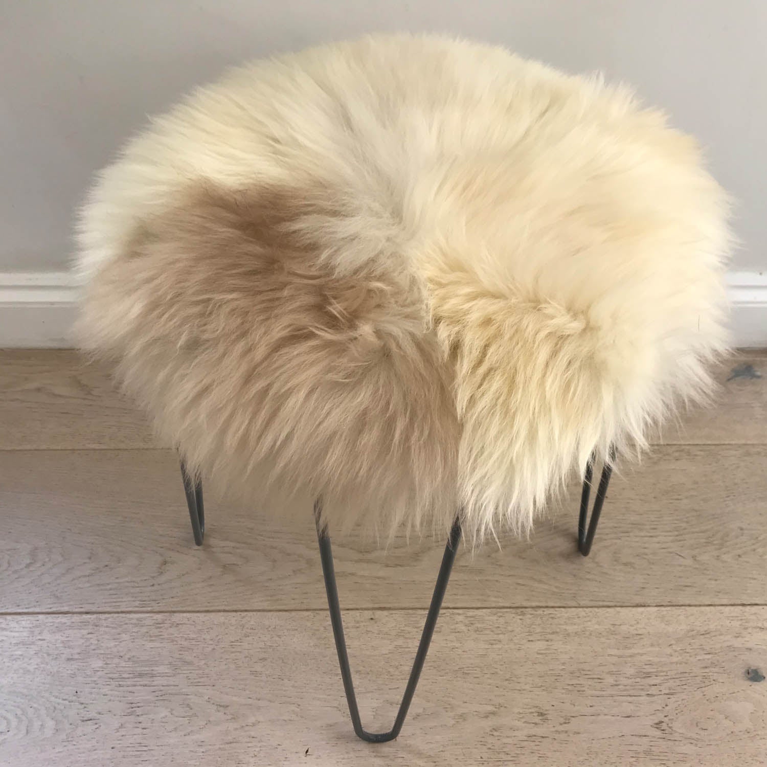 100% Genuine Real Sheepskin Seat Pad British Roundie 35cm Cream / Light Browns - ScentiMelti Home Fragrance, Beauty & Gifts UK