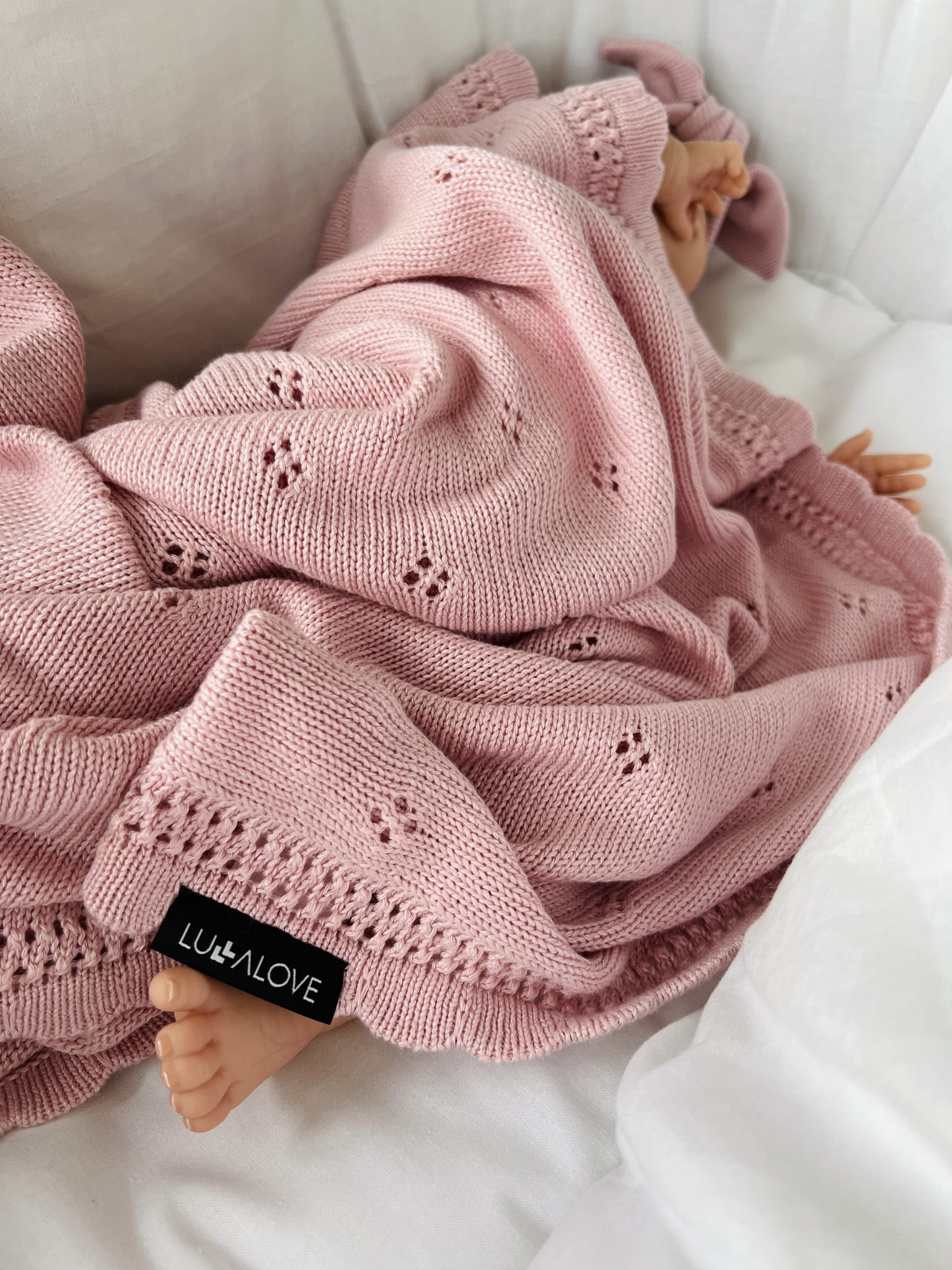 Soft cellular bamboo baby blanket - Powder Pink - Daisy - ScentiMelti Home Fragrance, Beauty & Gifts UK