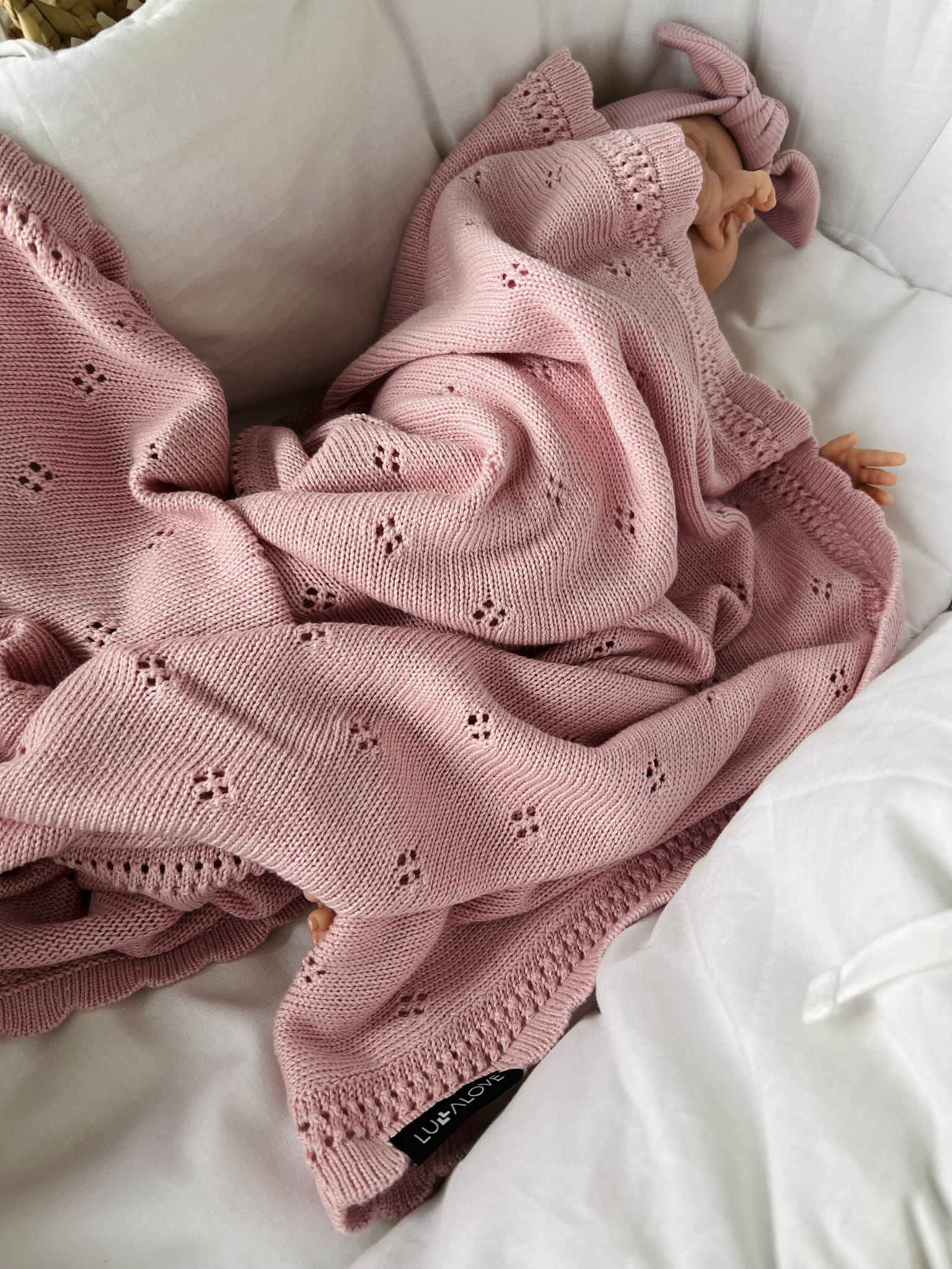 Soft cellular bamboo baby blanket - Powder Pink - Daisy - ScentiMelti Home Fragrance, Beauty & Gifts UK