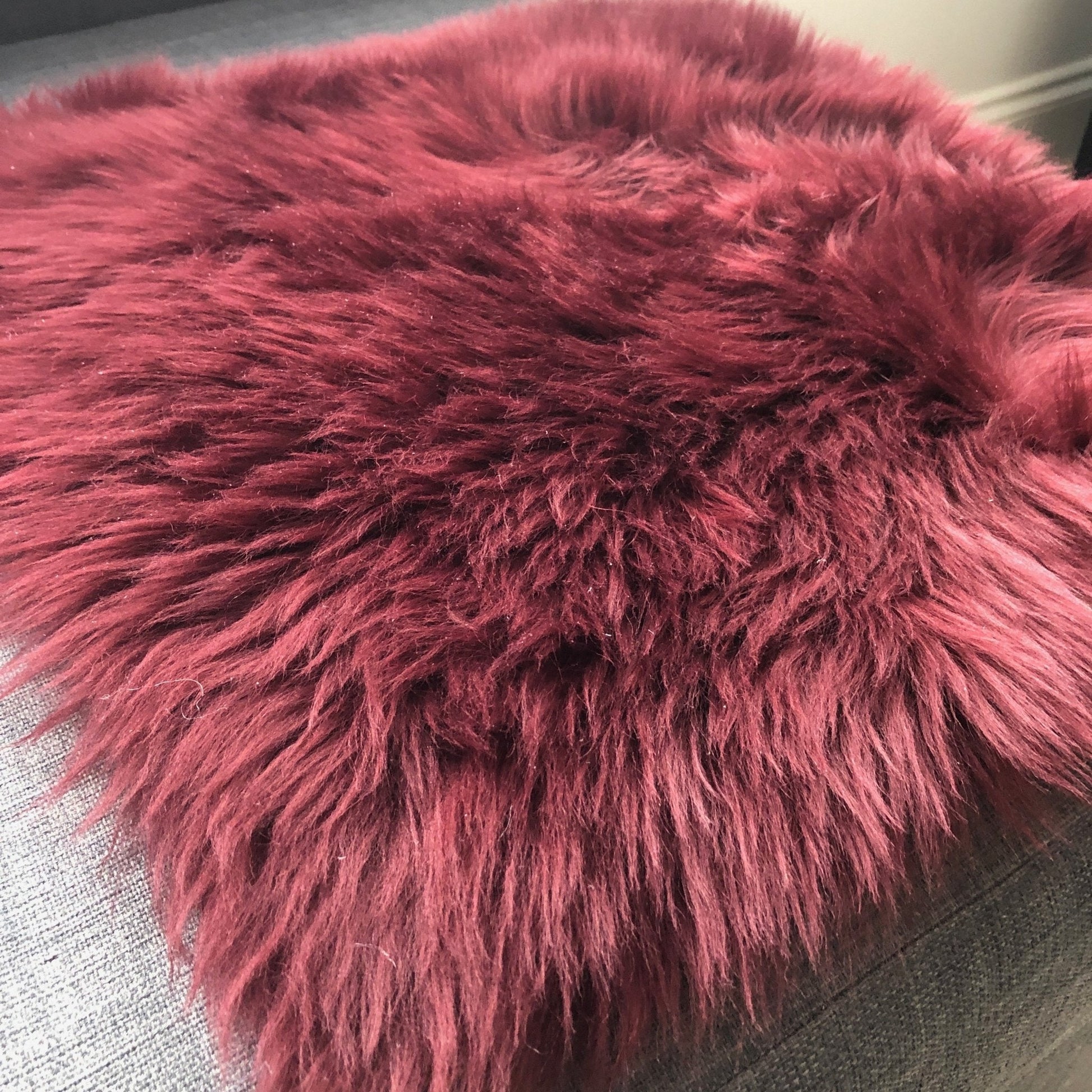 British Sheepskin Square Seat Cover 37cm Burgundy - ScentiMelti Home Fragrance, Beauty & Gifts UK